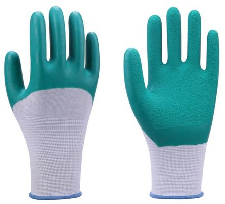Beli Nitrile Coated Nylon Slip Resistant Gloves 15 Gauge Untuk Pergudangan pembuatan online