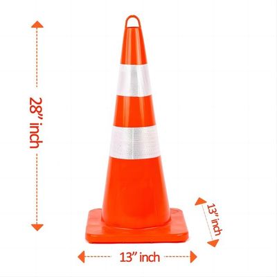Harga yang bagus Kerucut Keselamatan Lalu Lintas Kerah Reflektif Untuk Kontrol Lalu Lintas 350 X 350mm 1.8KG on line