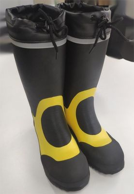 Harga yang bagus OEM Rubber Mining Industrial Safety Gumboots Anti Slip Waterproof EU37 - 47 on line